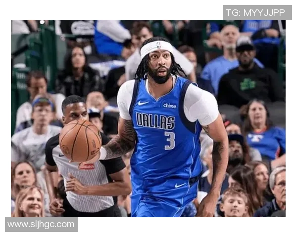 独行侠十分愿意兜销浓眉!活塞领跑最新下家概率:或以艾维为中心报价 独行侠十分愿意兜销浓眉!活塞领跑最新下家概率:或以艾维为中心报价